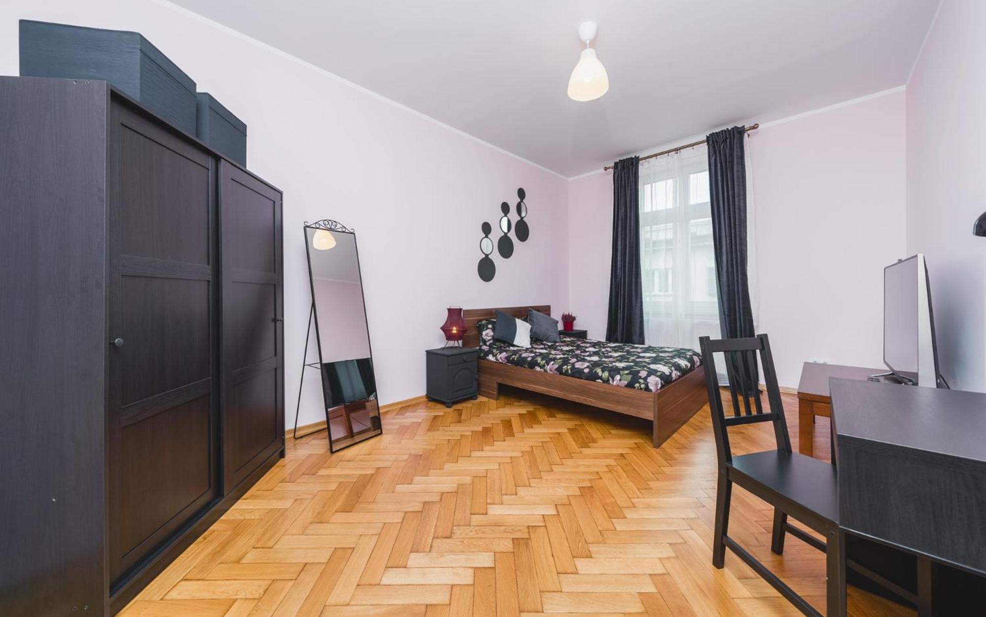Modern Urban Escape - Old Town Apartment - By Upstairs 克拉科夫 外观 照片